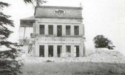 Het kasteel tijdens de afbraak in 1948 (Foto: Stichting Kastelen Documentatie)