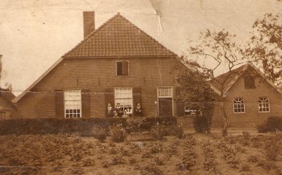 Boerderij De Koldeweij omstreeks 1920, het geboortehuis van mijn moeder