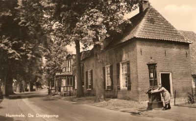 De dorpspomp aan de Dorpsstraat in Hummelo