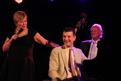 Optreden Mathilde Santing en Trio Peter Beets (Peter Beets, Ruud Jacobs en Martijn van Iterson).