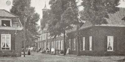 Dorpsstraat omstreeks 1900.